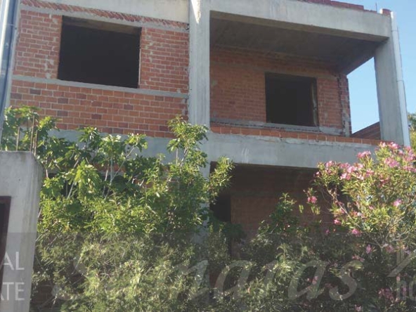 Μεσιτικό Γραφείο - real estate samaras, πωλήσεις ή ενοικιάσεις κατοικιών